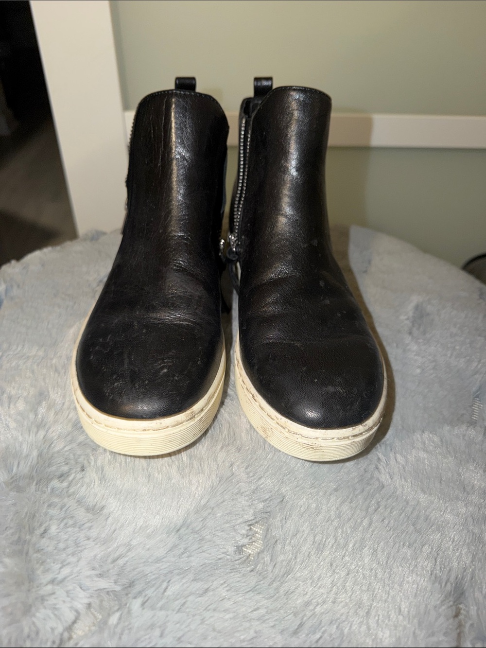 Sofft Black Leather Chukka Boots with Cream Sole